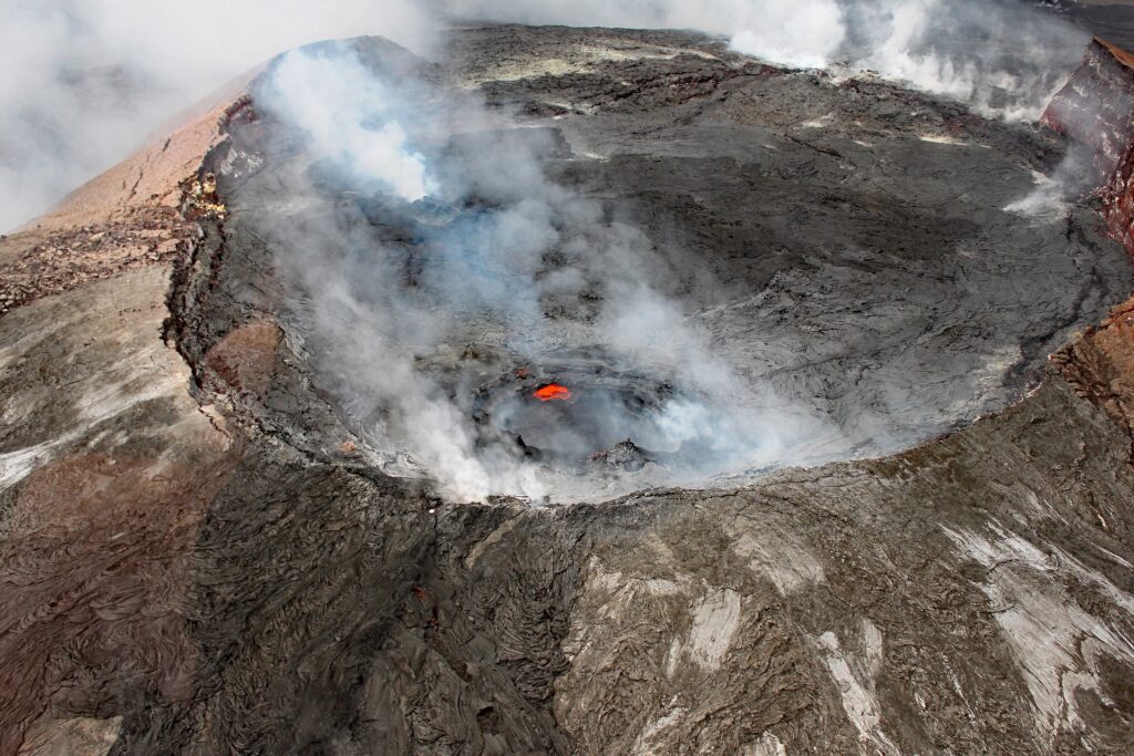 Is a Hawaii vacation safe when the volcano is erupting?